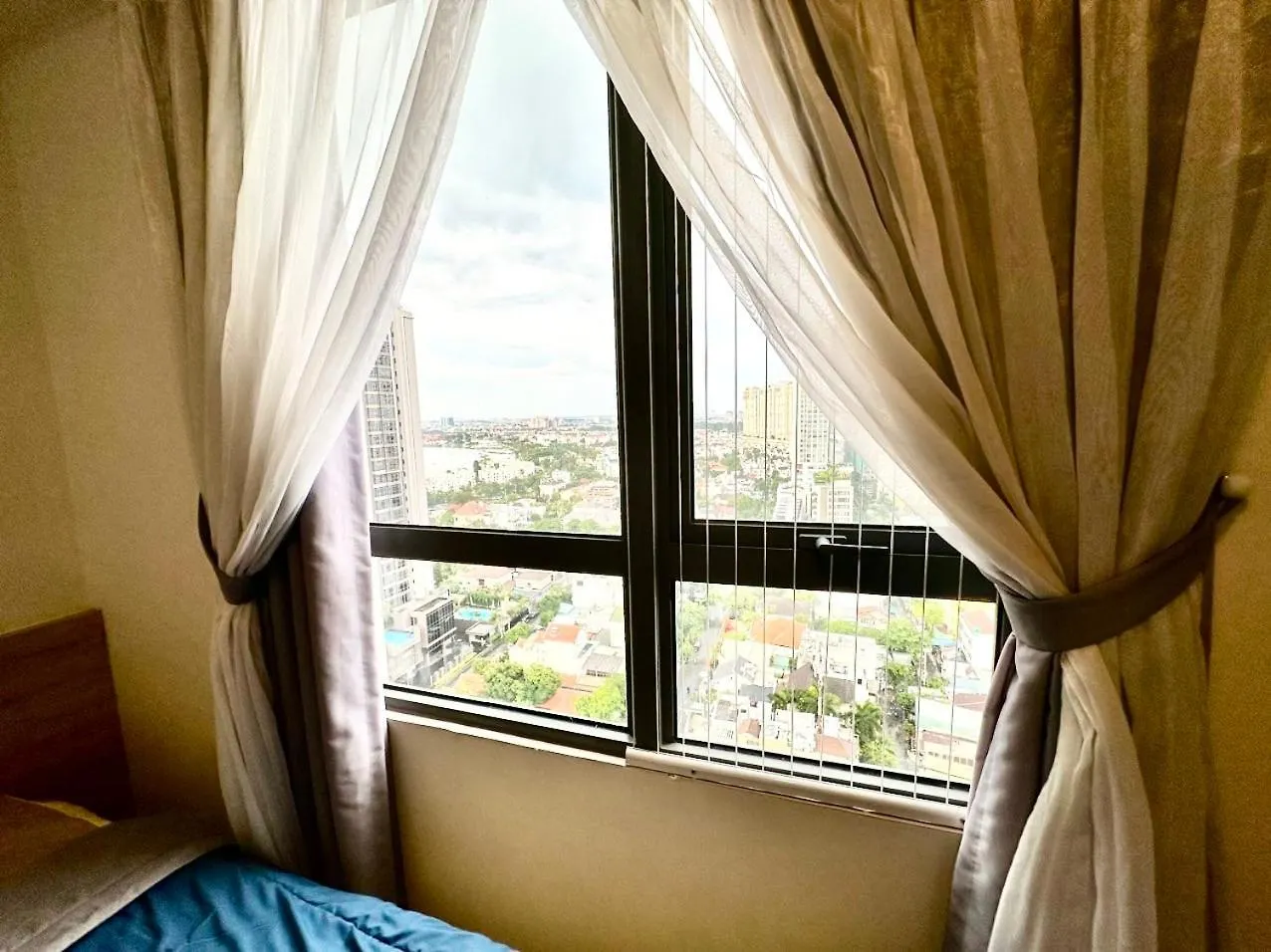 Amazing View And Large Balcony - Masteri Td Apartment Ho Chi Minh City